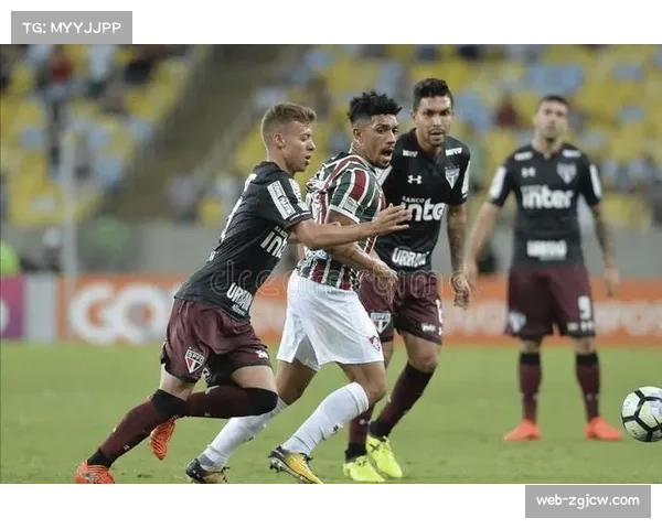 布雷斯特主场对阵摩纳哥战平 中场拦截力度不足难以遏制反击 布雷斯特主场对阵摩纳哥战平 中场拦截力度不足难以遏制反击